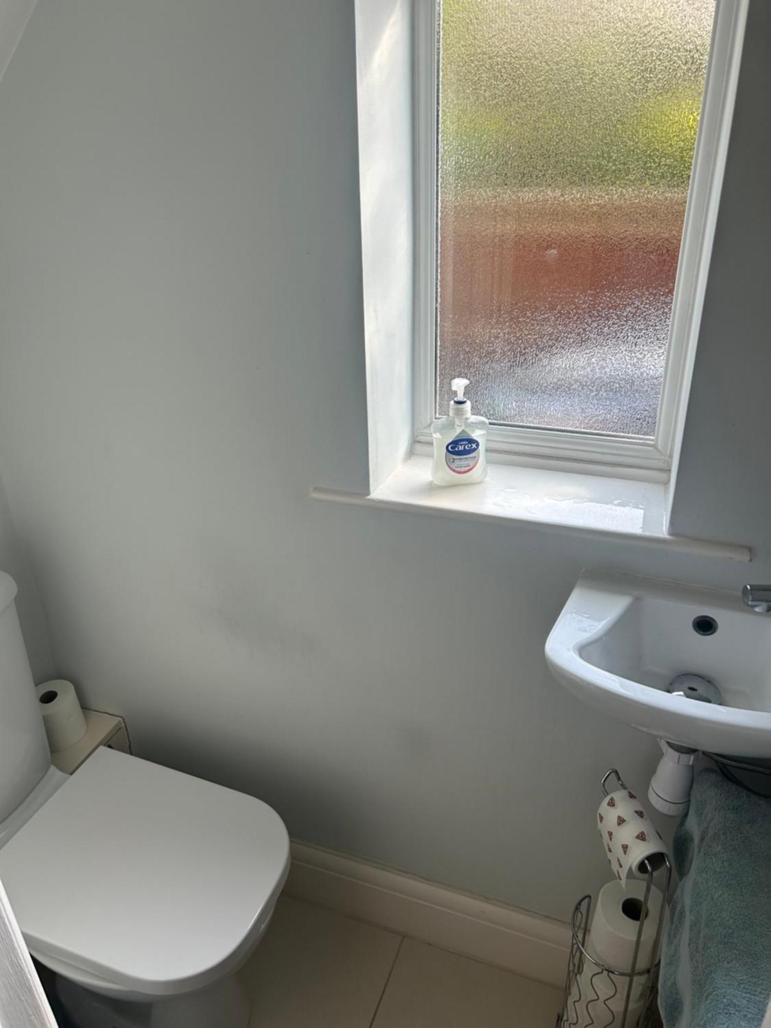 Lovely, Large Double Bedroom With Park View In Home Hazel Grove Kültér fotó