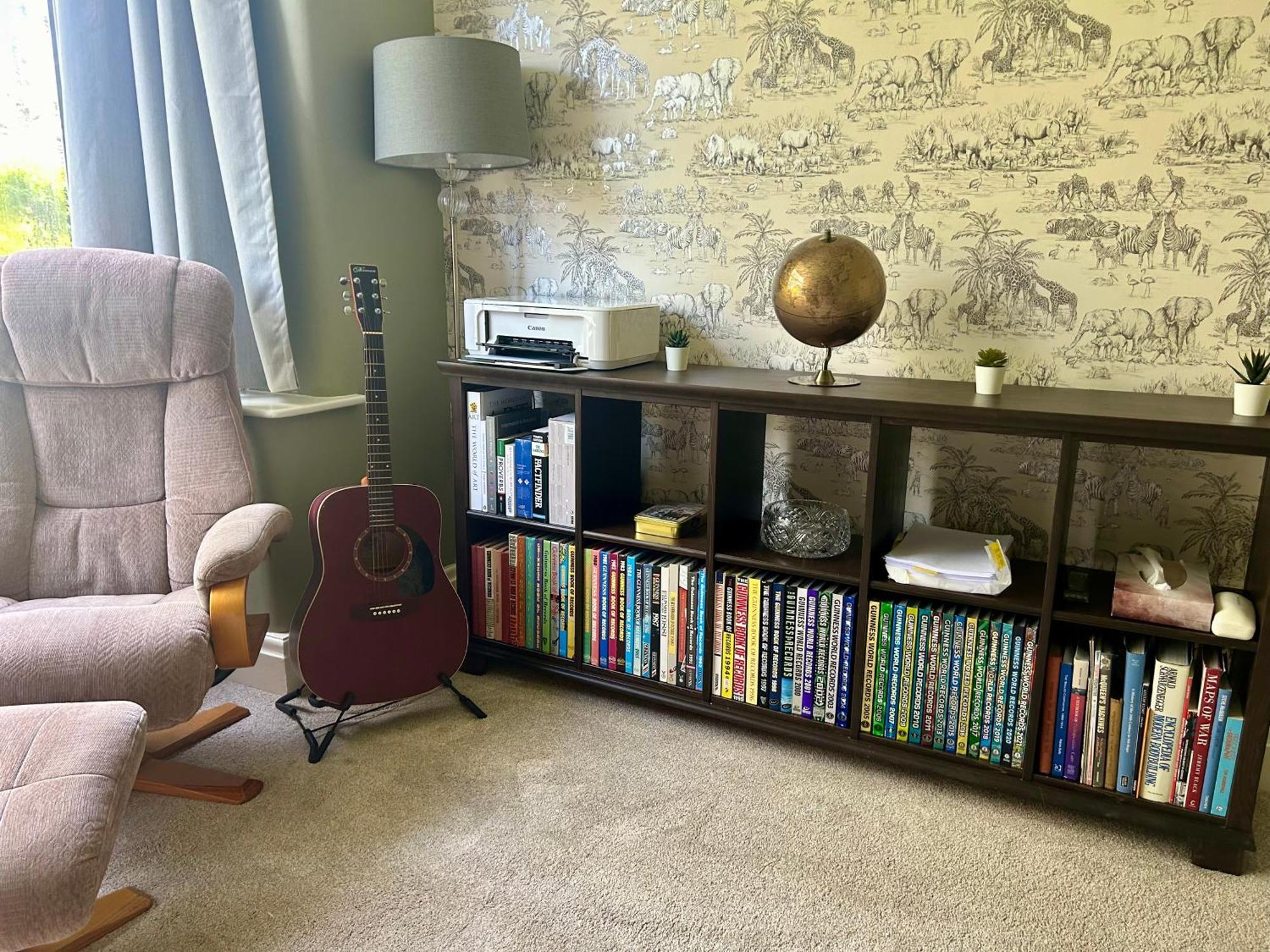Lovely, Large Double Bedroom With Park View In Home Hazel Grove Kültér fotó